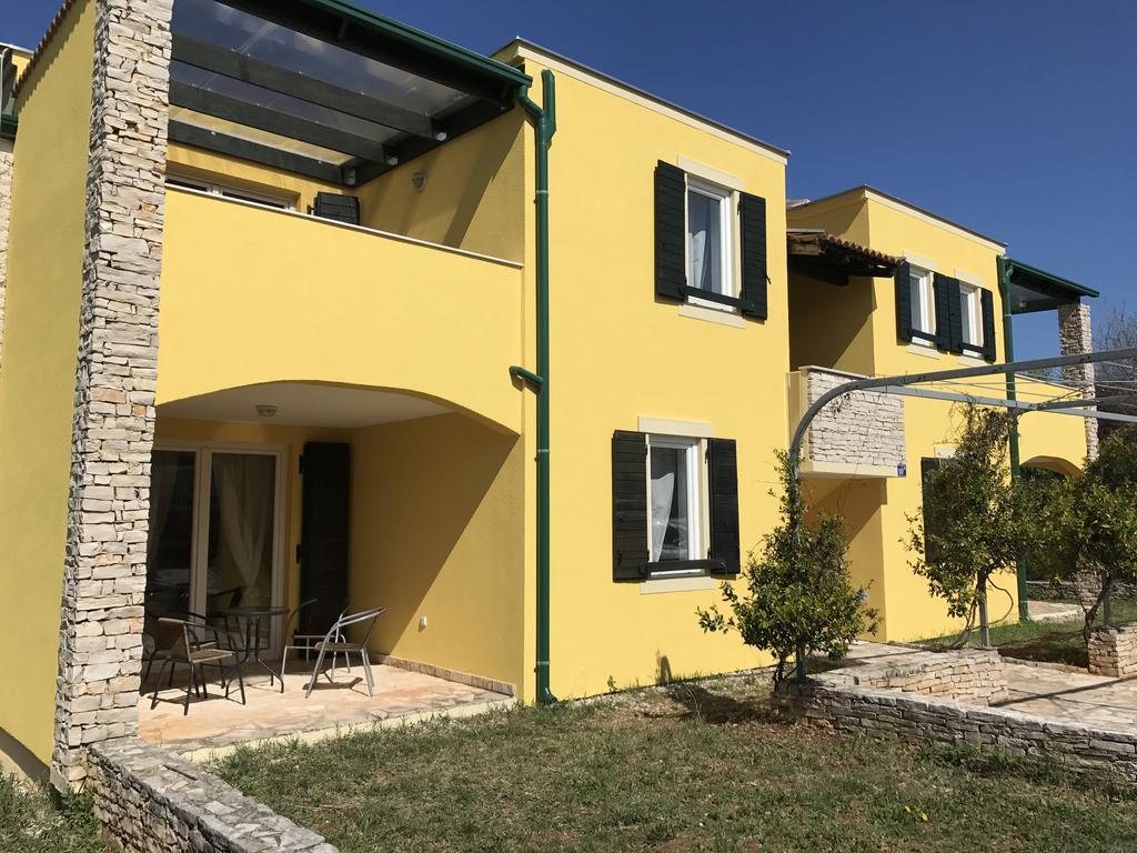 Villas Faro Башанія Екстер'єр фото